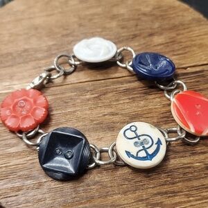 B3226 authentic vintage collectible sailors sweetheart bracelet